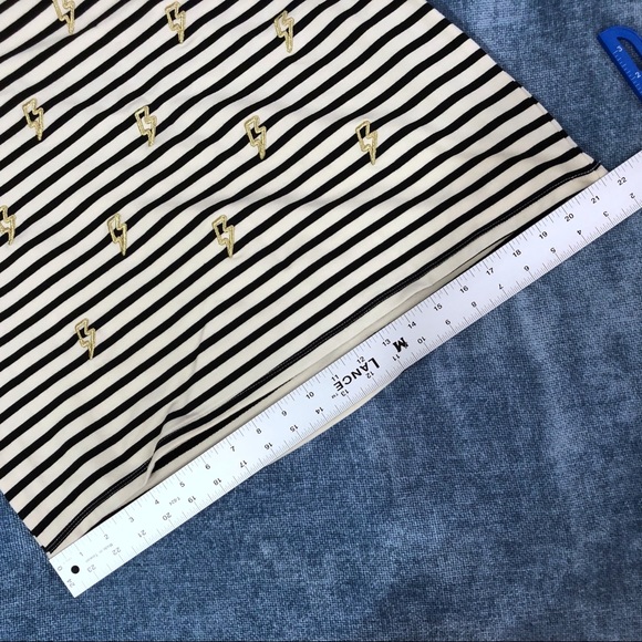 🔥 Betsey Johnson Gold Lighting Top Black Stripes - Picture 6 of 14